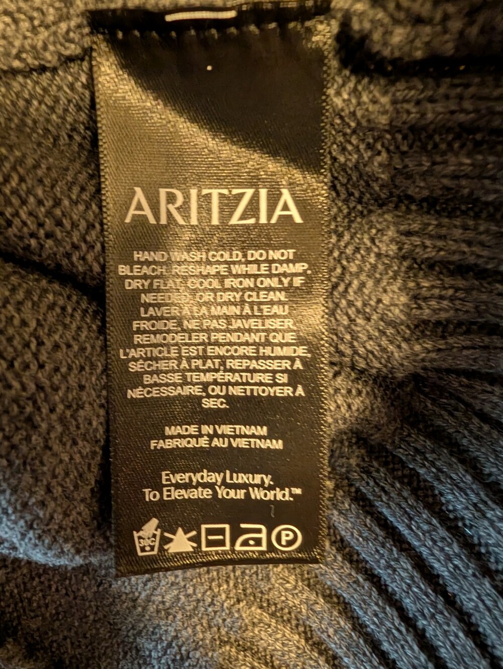 Aritzia NWT Luxury Cotton-Cashmere Blend | Perfect for Photoshoots & Gifting - Picture 7 of 15